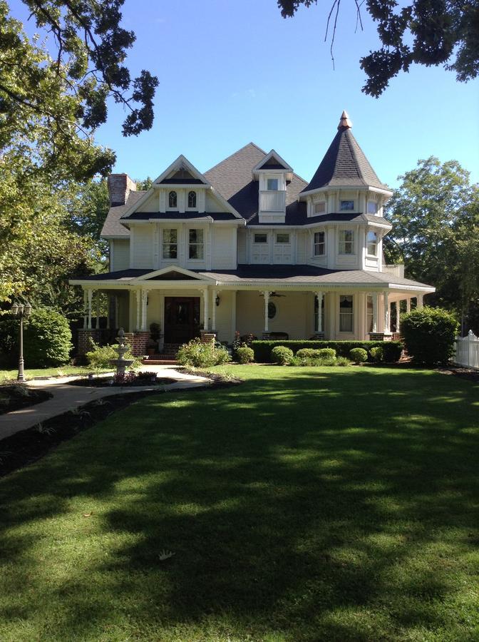 The Victoria Bed & Breakfast Бентънвил Екстериор снимка