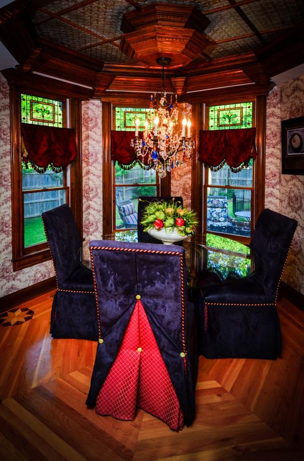 The Victoria Bed & Breakfast Бентънвил Екстериор снимка