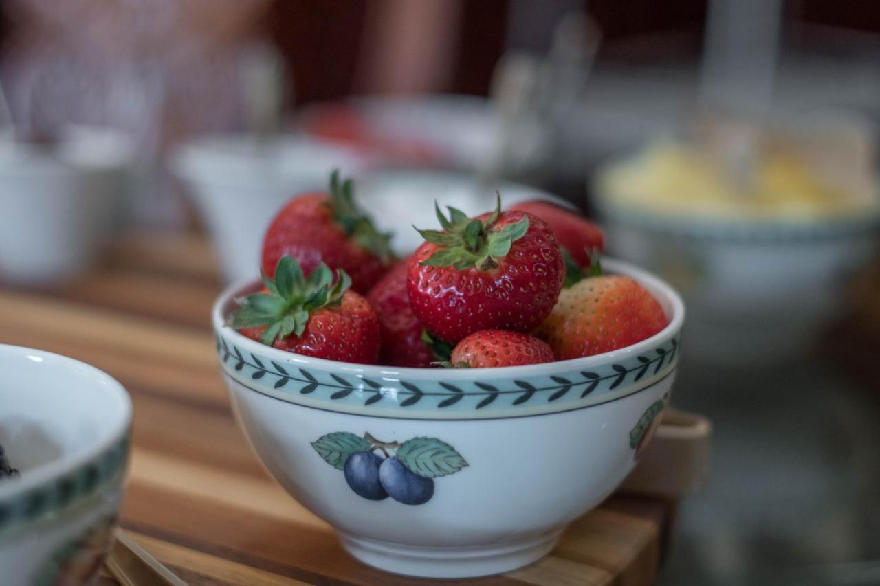 The Victoria Bed & Breakfast Бентънвил Екстериор снимка