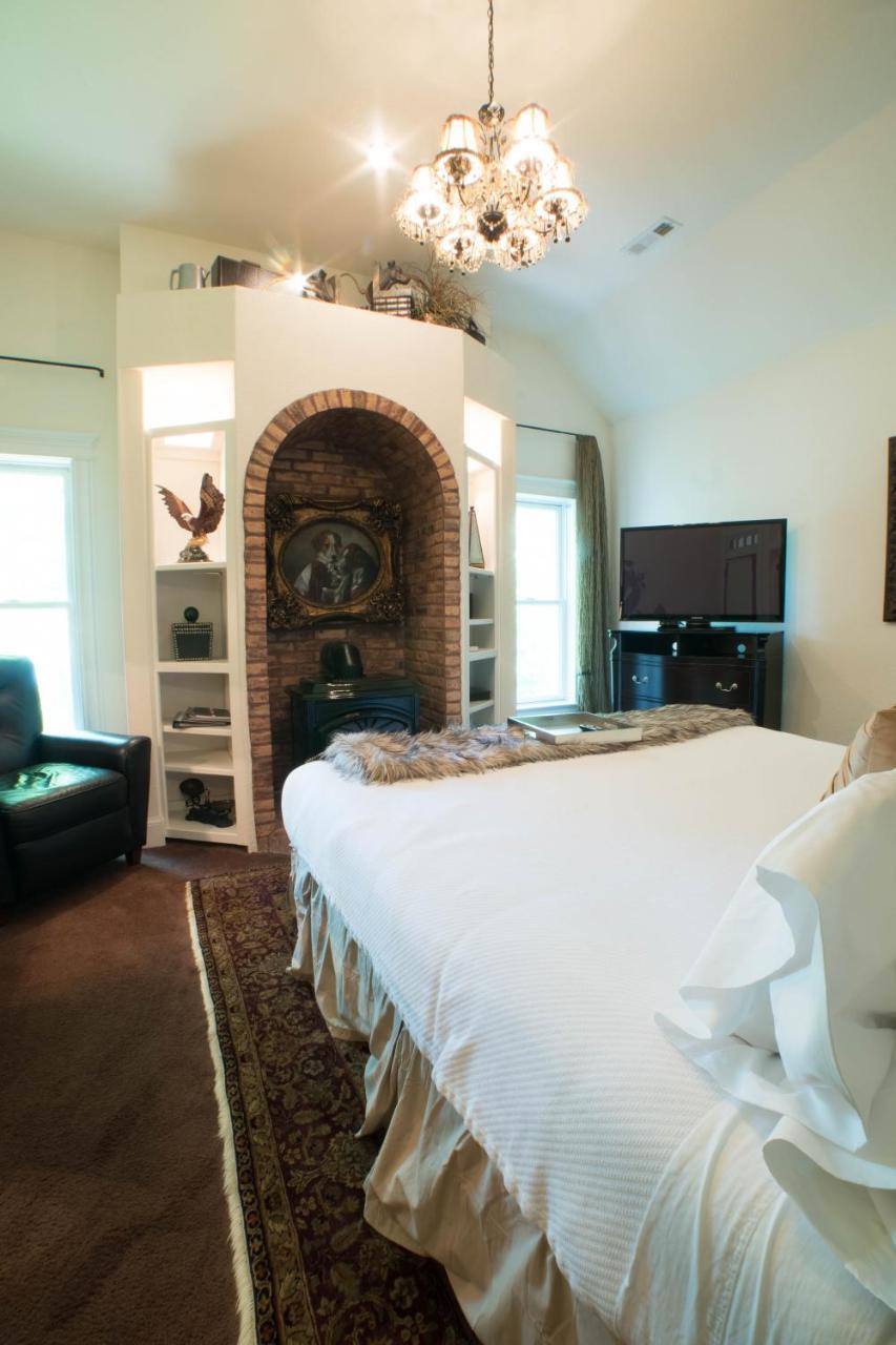 The Victoria Bed & Breakfast Бентънвил Екстериор снимка