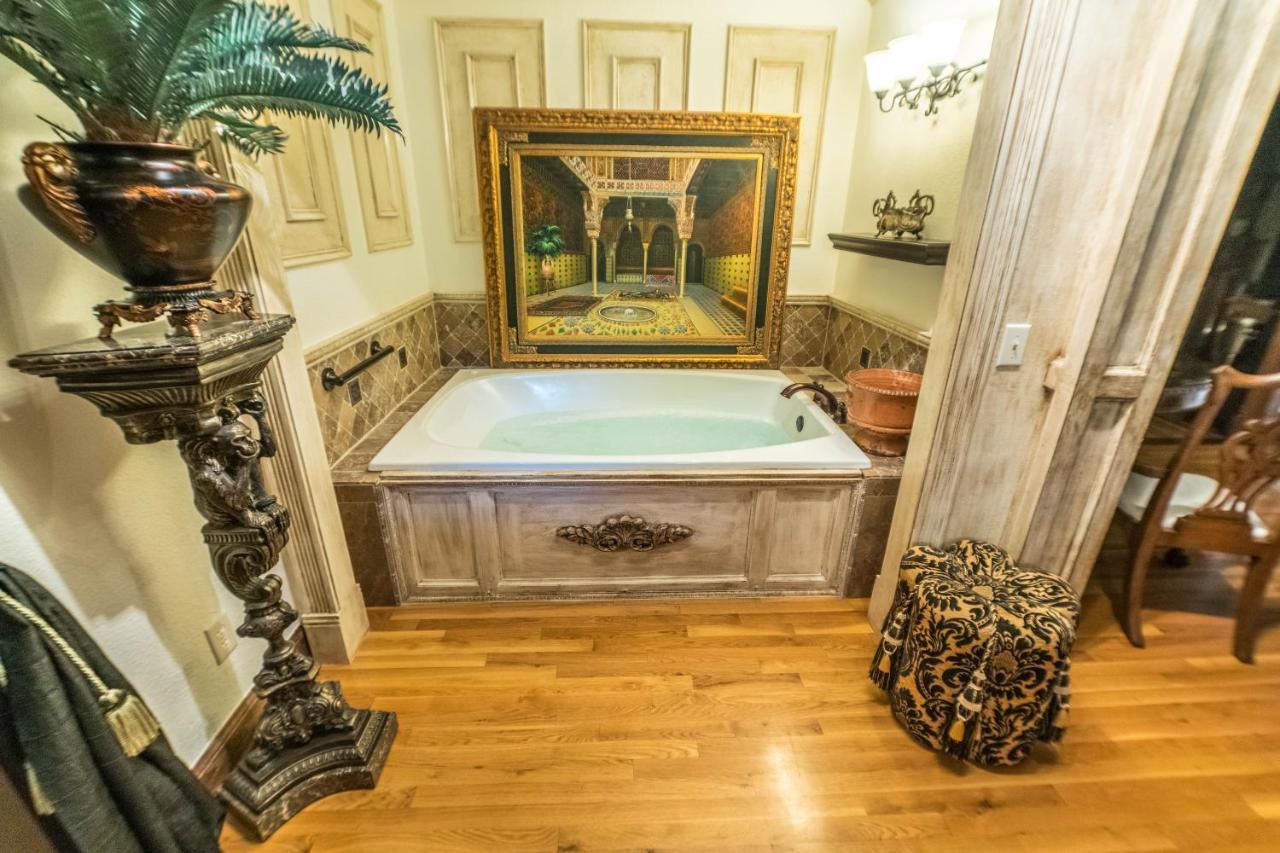 The Victoria Bed & Breakfast Бентънвил Екстериор снимка