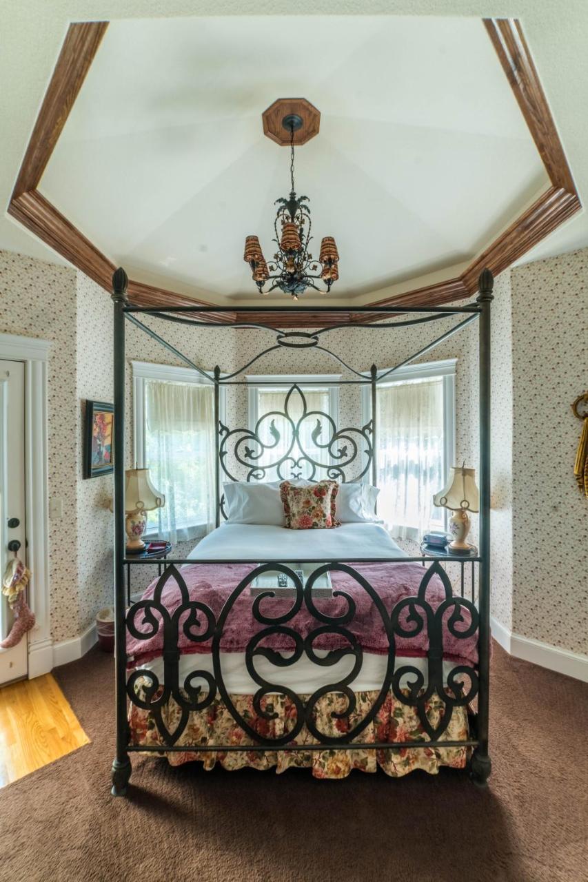 The Victoria Bed & Breakfast Бентънвил Екстериор снимка